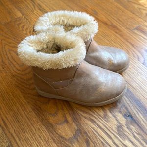 Cat and Jack size 13 girls booties